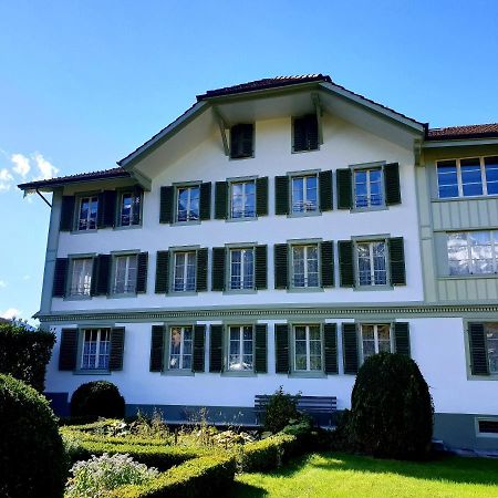 Interlaken Town House Sleeps 12 Guests Central מראה חיצוני תמונה